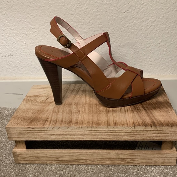 Boden Shoes - Boden Coffee Brown Red Accented Leather Cross Front Stacked Wood Heels Size